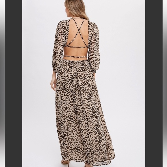 Dresses & Skirts - Leopard Long Sleeve Cut Out Open Back Maxi Dress